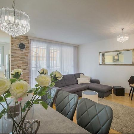 Apartment Montesa Zadar With Free Parking And Balcony 外观 照片